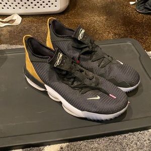 Nike LeBron 16 Low Soundtrack size 15